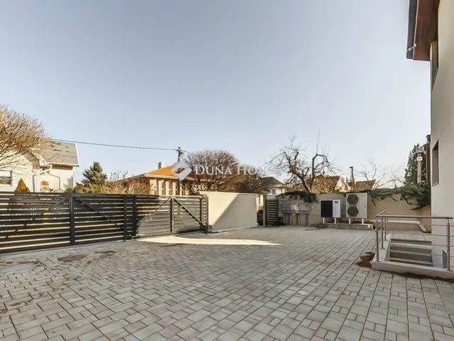 Eladó lakás Budapest XI. kerület, Hosszúrét 238 nm
