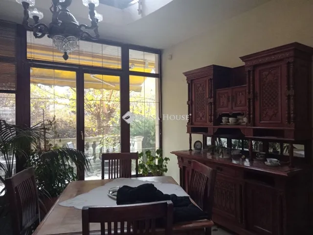 Eladó ház Budapest XI. kerület, Sashegy XI. ker 352 nm