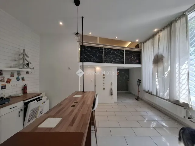 Kiadó kereskedelmi és ipari ingatlan Budapest XIII. kerület, Angyalföld 51 nm