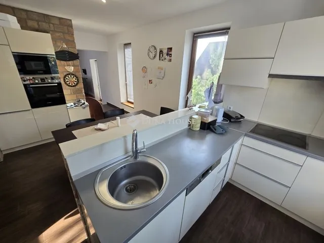 Eladó ház Diósd 191 nm