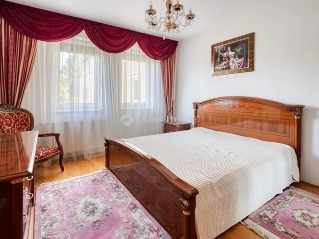 Eladó lakás Budapest XI. kerület, Sasad-Sashegy XI. ker. 100 nm