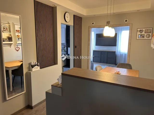 Eladó lakás Budapest IV. kerület, Káposztásmegyer 73 nm