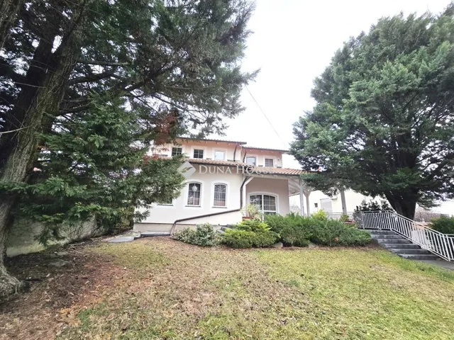 Eladó ház Érd 210 nm