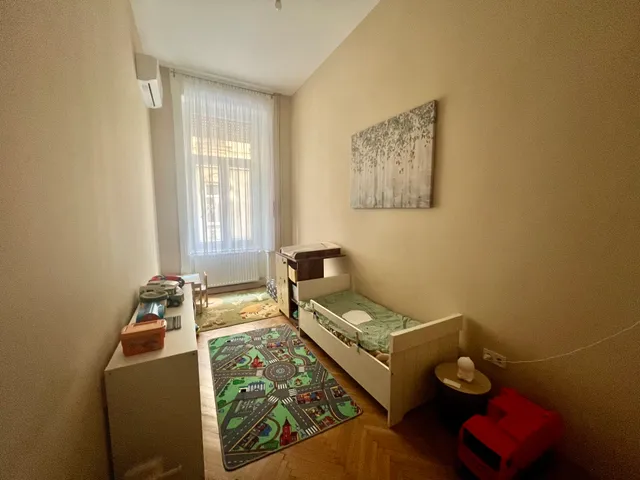 Eladó lakás Budapest II. kerület 81 nm