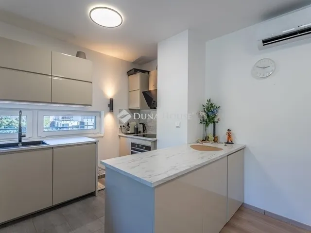 Eladó lakás Budapest III. kerület, Csillaghegy 99 nm