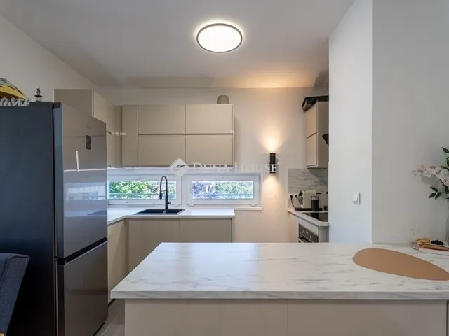 Eladó lakás Budapest III. kerület, Csillaghegy 99 nm