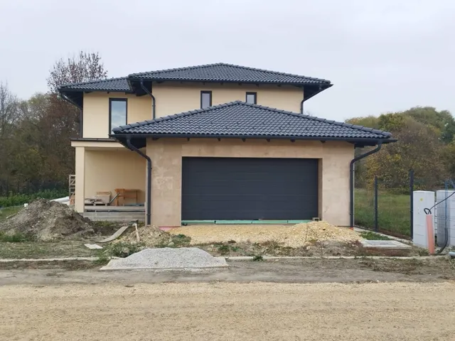 Eladó ház Petőháza 200 nm