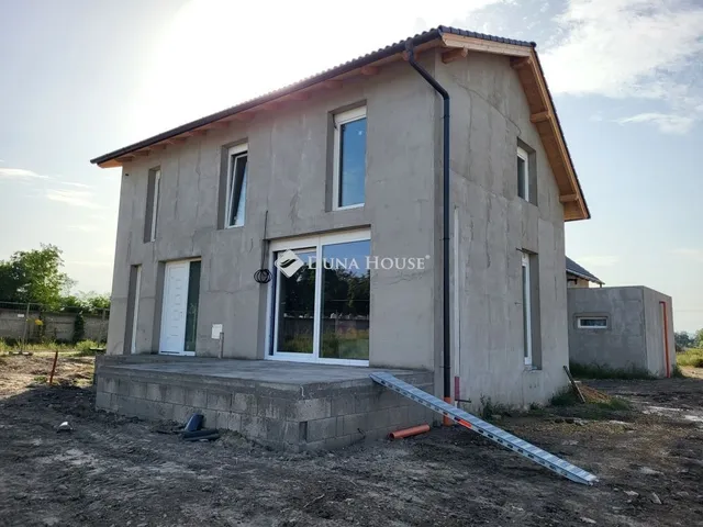 Eladó ház Sződ 107 nm