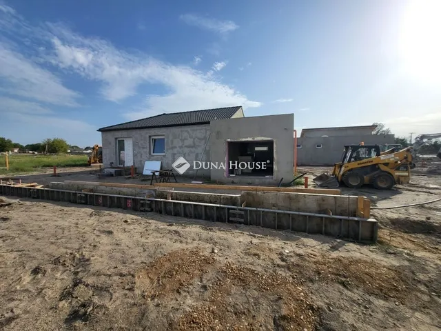 Eladó ház Sződ 171 nm