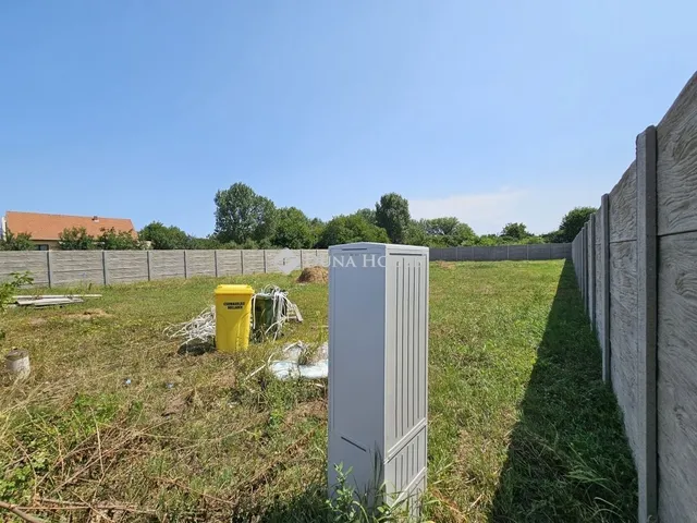 Eladó telek Tiszafüred 800 nm
