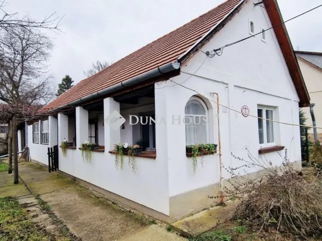 Eladó ház Penc 51 nm