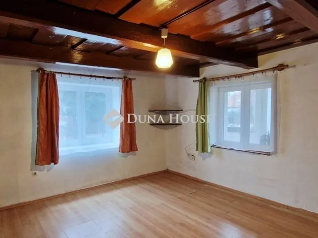 Eladó ház Penc 51 nm