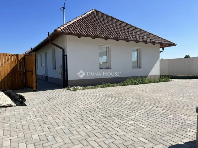 Eladó ház Tahitótfalu 71 nm