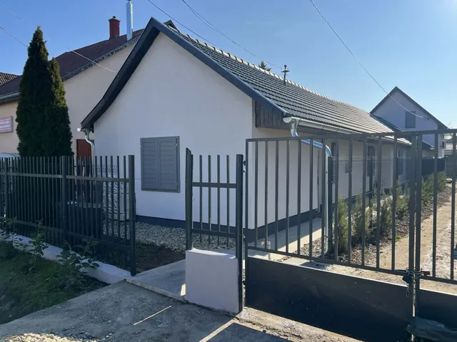 Eladó ház Fót 68 nm