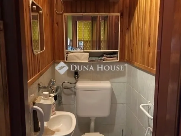 Eladó ház Vác 142 nm