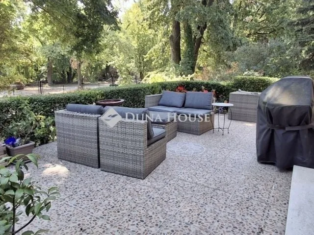 Eladó ház Leányfalu 256 nm