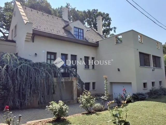 Eladó ház Leányfalu 256 nm