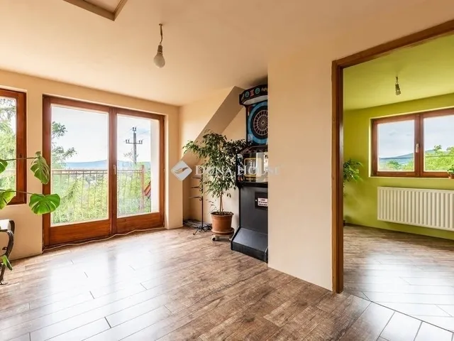 Eladó ház Szentendre, Pismány 180 nm