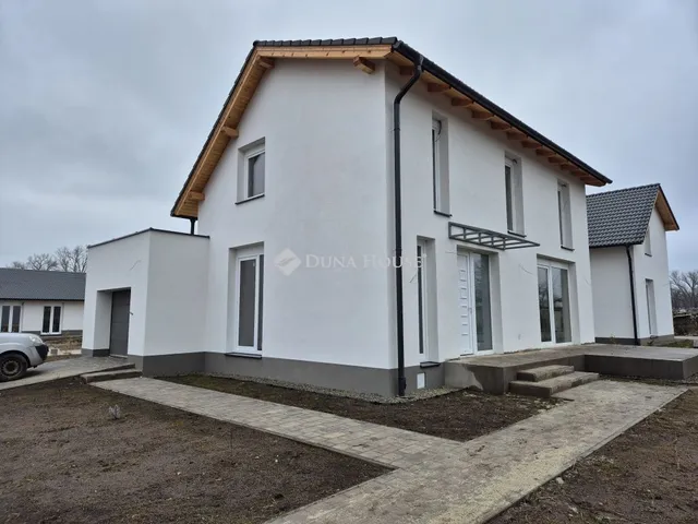 Eladó ház Sződ 128 nm