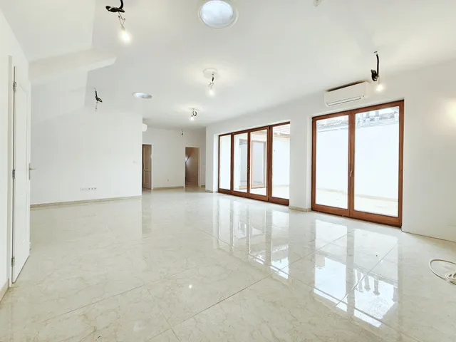 Eladó lakás Vác 115 nm