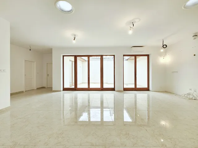 Eladó lakás Vác 115 nm