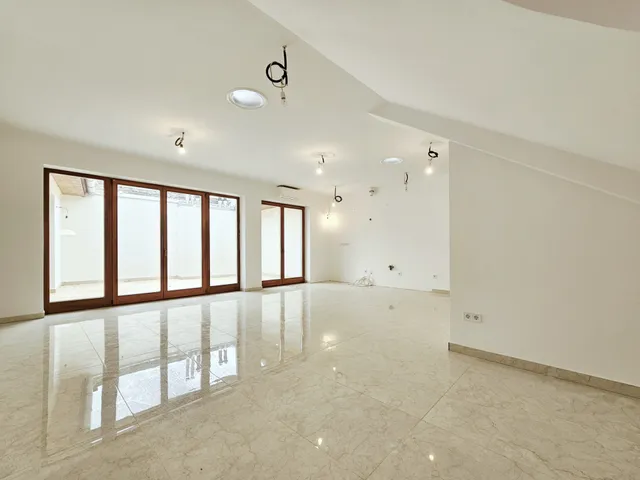 Eladó lakás Vác 115 nm