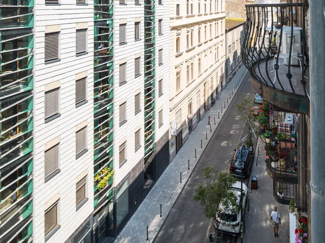 Eladó kereskedelmi és ipari ingatlan Budapest VIII. kerület, Palotanegyed, Kőfaragó utca 9 78 nm