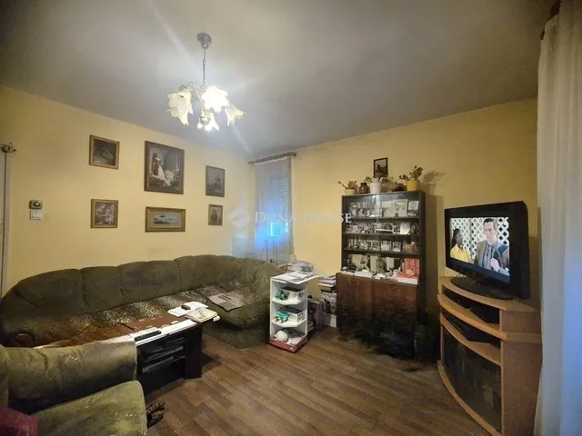Eladó lakás Budapest III. kerület 61 nm