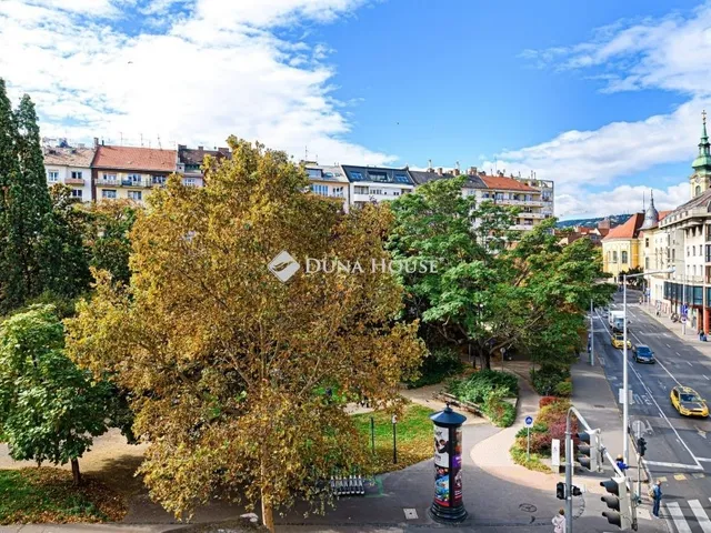 Eladó lakás Budapest I. kerület 92 nm
