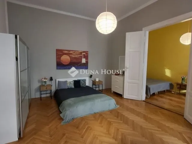 Eladó lakás Budapest VI. kerület 65 nm