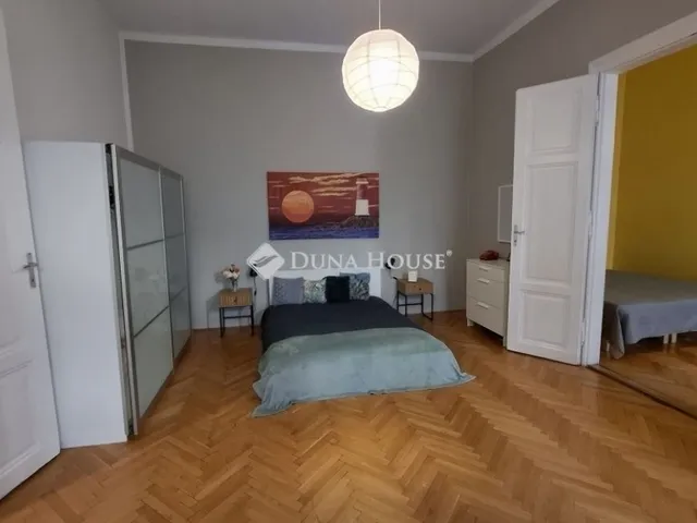 Eladó lakás Budapest VI. kerület 65 nm