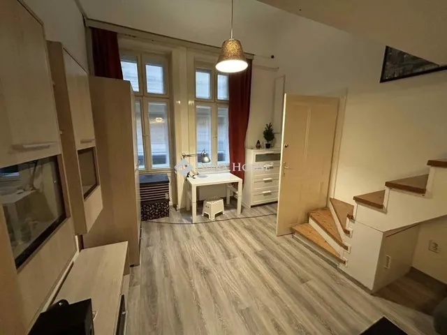 Kiadó lakás Budapest VIII. kerület, II. János Pál pápa tér 51 nm