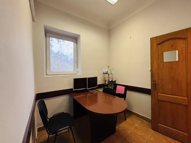 Kiadó kereskedelmi és ipari ingatlan Budapest XI. kerület 43 nm