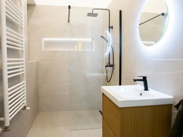 Eladó lakás Budapest IX. kerület 72 nm