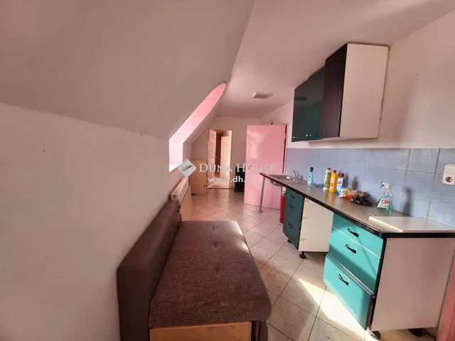Eladó lakás Budapest XVIII. kerület, Kossuth Ferenc-telep 112 nm