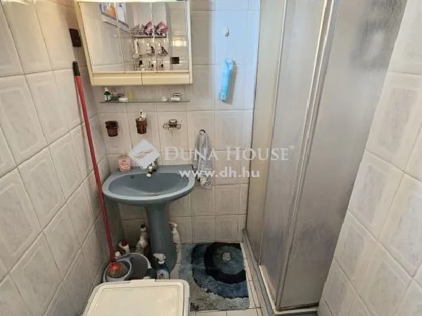 Eladó ház Budapest XVIII. kerület, Újpéteritelep 158 nm