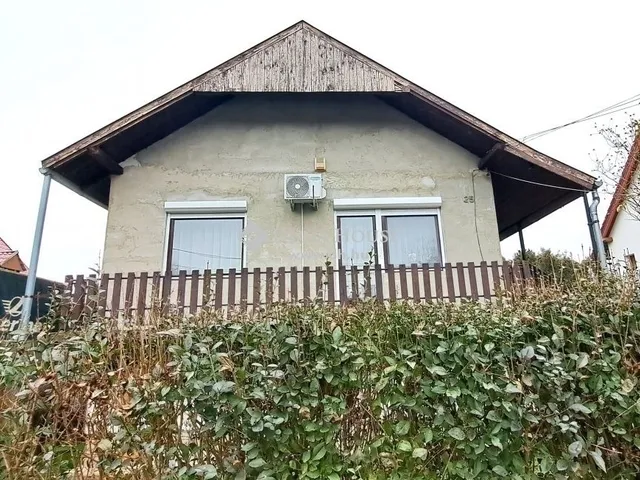 Eladó ház Mende 64 nm