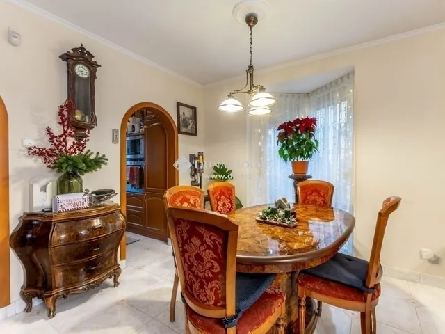 Eladó ház Budapest XVIII. kerület, Gloriett-telep 165 nm