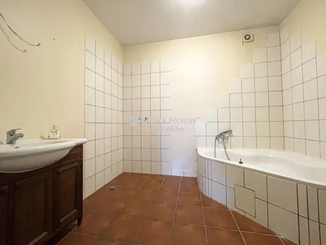 Eladó ház Budapest XVIII. kerület 390 nm