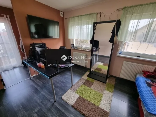 Eladó ház Budapest XVIII. kerület, Kossuth Ferenc-telep 120 nm