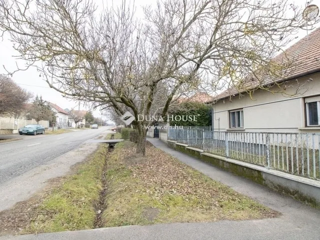 Eladó ház Ecser 168 nm