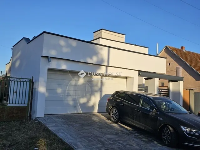 Eladó ház Tápióság 100 nm
