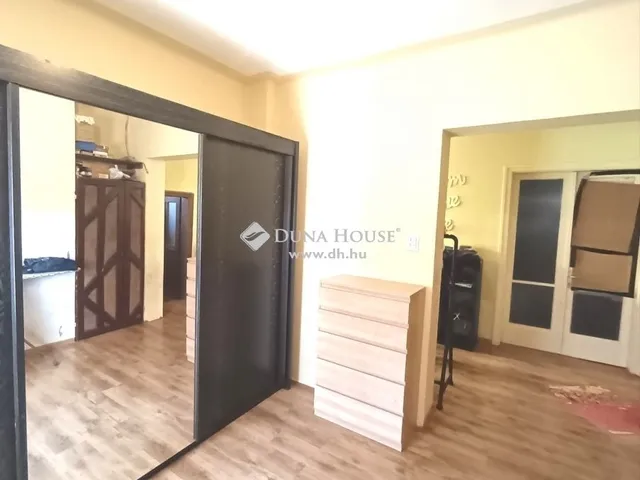 Eladó ház Tápiószecső 173 nm