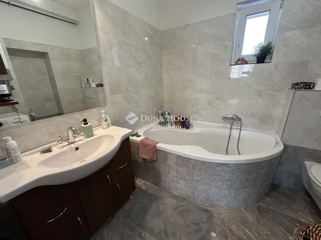 Eladó ház Budapest XXI. kerület 240 nm