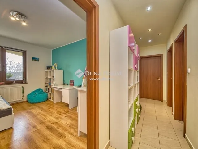 Eladó ház Pilisszentkereszt 222 nm