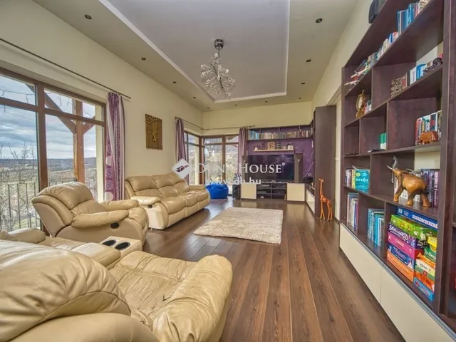 Eladó ház Pilisszentkereszt 222 nm