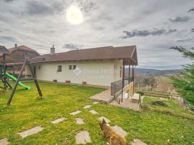 Eladó ház Pilisszentkereszt 222 nm