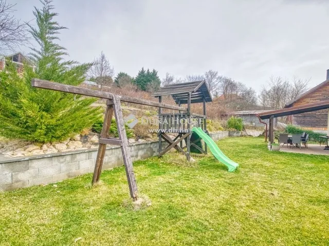 Eladó ház Pilisszentkereszt 222 nm