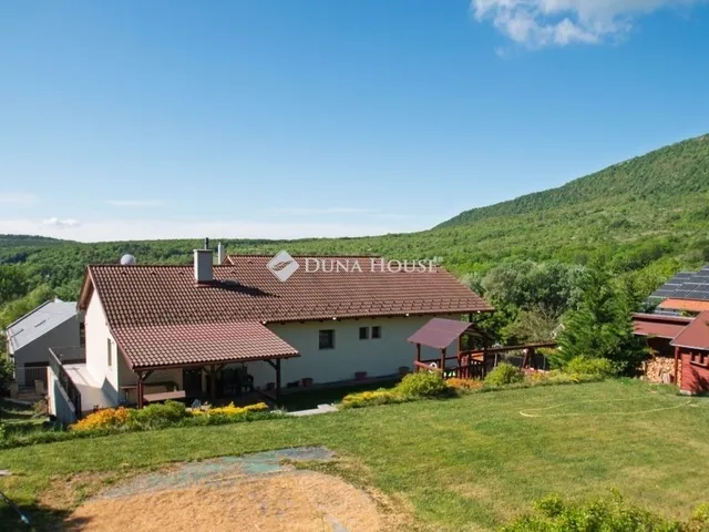 Eladó ház Pilisszentkereszt 222 nm