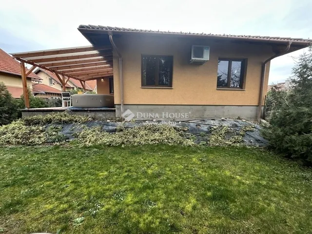 Eladó ház Vecsés 238 nm